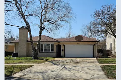 1208 N Walnut Avenue, Arlington Heights, IL 60004 - Photo 1