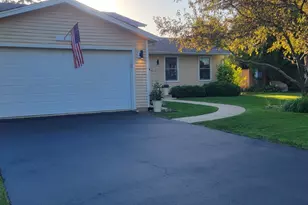 1613 Fairway Ln, Naperville, IL 60565 - Photo 1