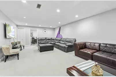 1337 Hiawatha Court, Highland Park, IL 60035 - Photo 37