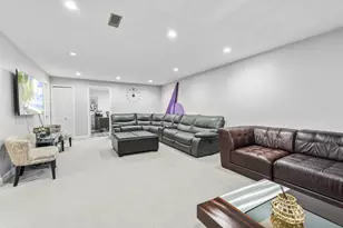 1337 Hiawatha Ct, Highland Park, IL 60035 - Photo 37