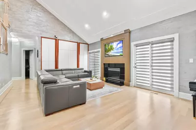 1337 Hiawatha Court, Highland Park, IL 60035 - Photo 7