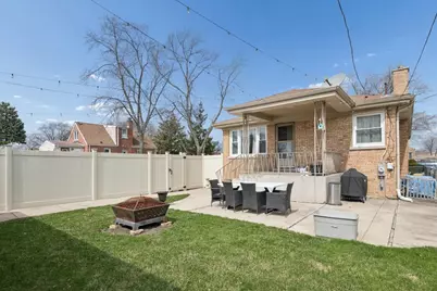 8657 W Lyndale Avenue, River Grove, IL 60171 - Photo 17