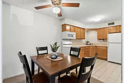 550 Timber Ridge Drive #204C, Carol Stream, IL 60188 - Photo 5