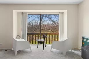 6818 Roberts Dr, Woodridge, IL 60517 - Photo 3