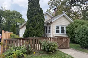 979 Vine St, Winnetka, IL 60093 - Photo 1