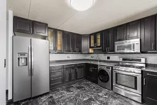 5011 Valley Ln, Streamwood, IL 60107 - Photo 7