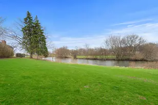 5011 Valley Ln, Streamwood, IL 60107 - Photo 15