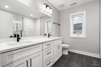 3409 S Lituanica Avenue, Chicago, IL 60608 - Photo 13