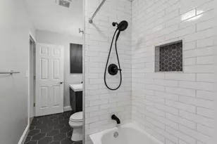 745 Buffalo Cir, Carol Stream, IL 60188 - Photo 13