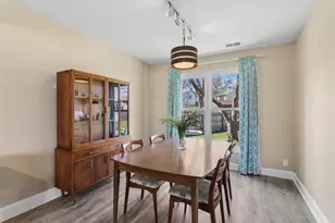 745 Buffalo Cir, Carol Stream, IL 60188 - Photo 7