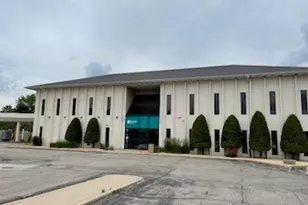 913 S 4th St, Dekalb, IL 60115 - Photo 1