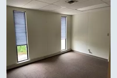 913 S 4th Street, Dekalb, IL 60115 - Photo 5