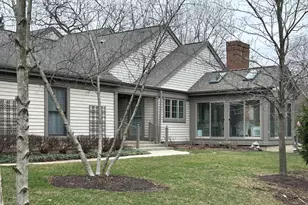 12 Warrington Dr, Lake Bluff, IL 60044 - Photo 1