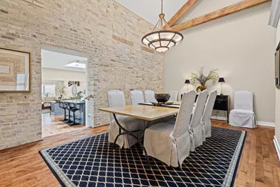 829 Stables Court W, Highwood, IL 60040 - Photo 5