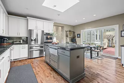 829 Stables Court W, Highwood, IL 60040 - Photo 15