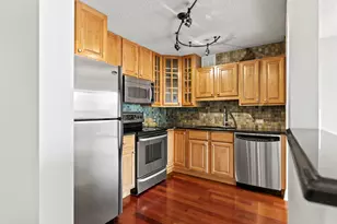 33 W Delaware Pl, Chicago, IL 60610 - Photo 5