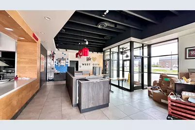 120 N Central Street, Benton, IL 62812 - Photo 7