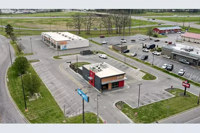 120 N Central Street, Benton, IL 62812 - Photo 5