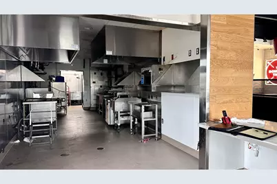 120 N Central Street, Benton, IL 62812 - Photo 9