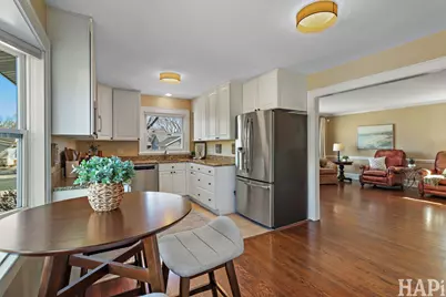 219 Harding Avenue, Libertyville, IL 60048 - Photo 7