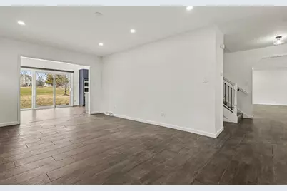 3002 N Maple Tree Lane, Wadsworth, IL 60083 - Photo 5