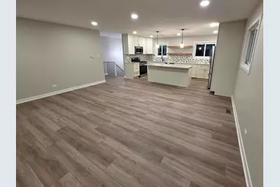 1390 Glen Hill Drive, Glendale Heights, IL 60139 - Photo 9