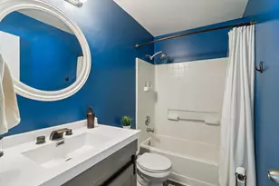 47 S Treehouse Ln, Round Lake, IL 60073 - Photo 13