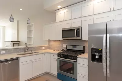 1637 N Clybourn Avenue #2F, Chicago, IL 60614 - Photo 3