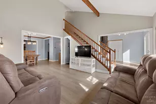 1343 Knollwood Cir, Crystal Lake, IL 60014 - Photo 13