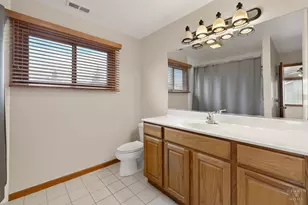 1343 Knollwood Cir, Crystal Lake, IL 60014 - Photo 23