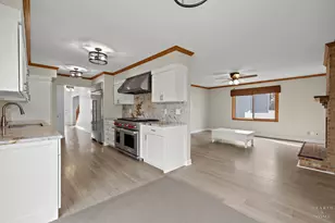 1343 Knollwood Cir, Crystal Lake, IL 60014 - Photo 11