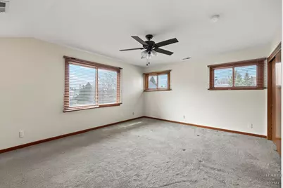 1343 Knollwood Circle, Crystal Lake, IL 60014 - Photo 21