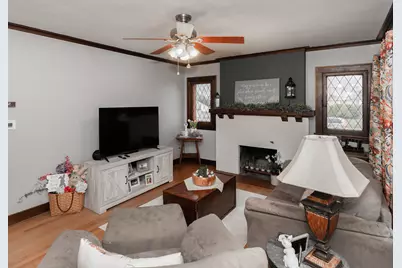 1125 17th Avenue, Moline, IL 61265 - Photo 9