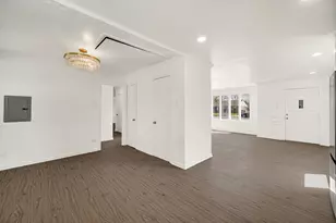 942 W Villa Dr, Des Plaines, IL 60016 - Photo 5