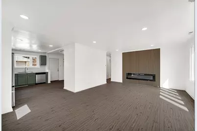 942 W Villa Drive, Des Plaines, IL 60016 - Photo 9