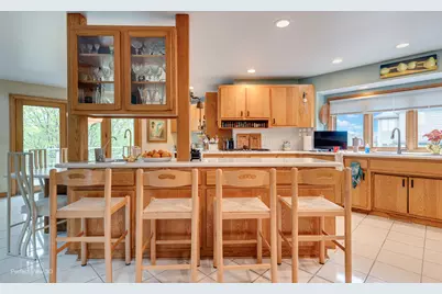 38W710 Bonnie Court, Saint Charles, IL 60175 - Photo 9