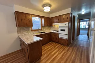 5350 N Central Ave, Chicago, IL 60630 - Photo 17