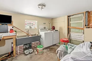 1464 Shirley Dr, Calumet City, IL 60409 - Photo 17