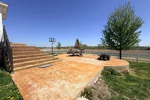 1801 Lee Center Rd, Amboy, IL 61310 - Photo 7