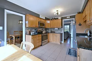 1303 E Ironwood Dr, Mount Prospect, IL 60056 - Photo 11