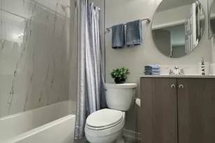 546 E Shag Bark Ln, Streamwood, IL 60107 - Photo 7