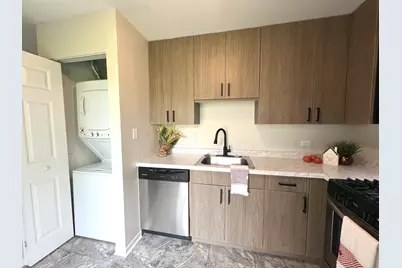 546 E Shag Bark Lane #C, Streamwood, IL 60107 - Photo 3