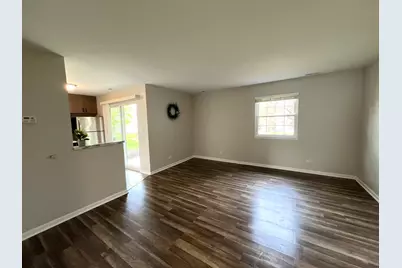 546 E Shag Bark Lane #C, Streamwood, IL 60107 - Photo 5