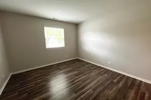 546 E Shag Bark Ln, Streamwood, IL 60107 - Photo 11