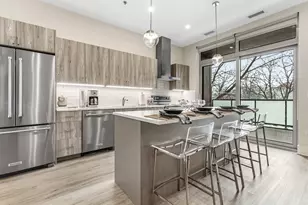 435 Madison St, Oak Park, IL 60302 - Photo 3