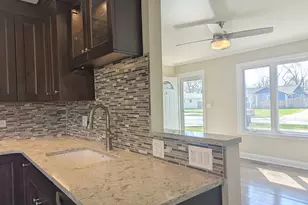 2404 Hawk Ln, Rolling Meadows, IL 60008 - Photo 3