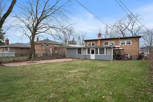 9829 S 51st Ave, Oak Lawn, IL 60453 - Photo 19