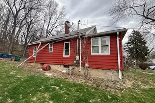 1301 E Jackson St, Joliet, IL 60432 - Photo 11