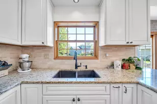 5 Deeke Ct, Roselle, IL 60172 - Photo 9