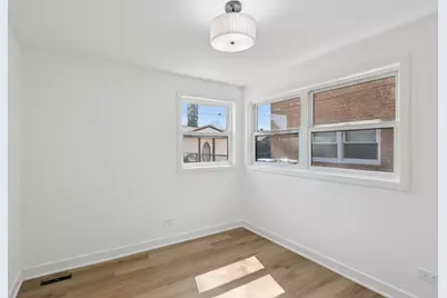 8135 W Rascher Avenue, Chicago, IL 60656 - Photo 33